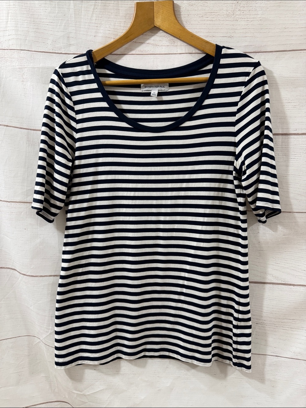 Banana Republic Women's Navy and White Striped Scoop Neck Top Medium